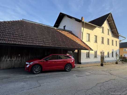 Jetzt bleibende Werte schaffen - Geräumiges Wohnhaus in Lalling mit Nebengebäude*****