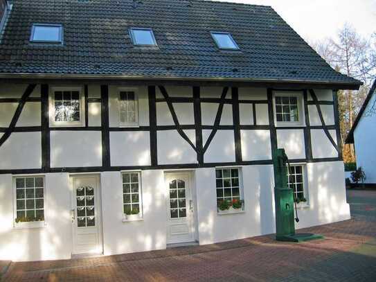 Schicke Single DG- Wohnung in Essen, Kettwig