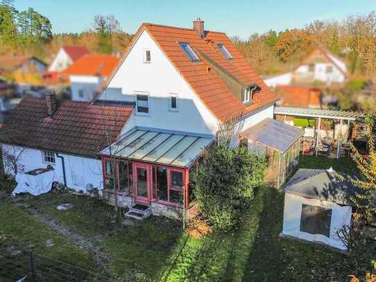 Renovierungsbedürftiges Einfamilienhaus in begehrter Sackgassenlage mit wunderschönem Garten!