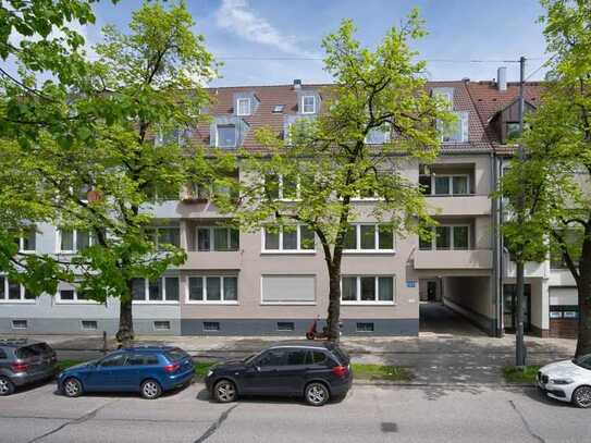 Sehr gepflegte 3-ZKB Wohnung *Olympiapark* *Neuwertiges Dach inkl. Dämmung, Fenster,Heizung!*