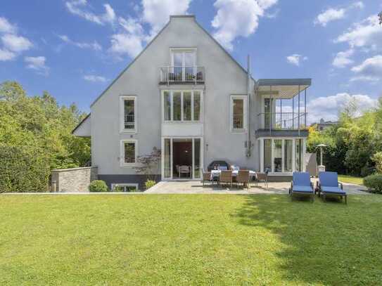 Absolute Rarität für Liebhaber: Stadthaus mit traumhaften Garten in Schwabing / Englischer Garten