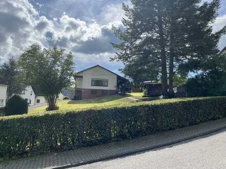 Freistehendes Einfamilienhaus, mit Baugrundstück, NEUE Heizung