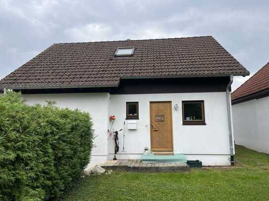 Haus mit 2 Terrassen und Garten