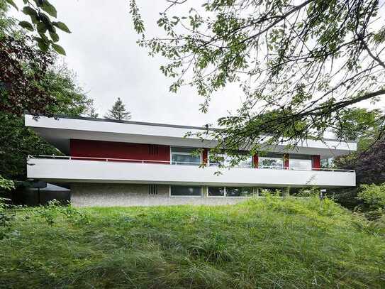 Bauhaus-Villa mit Potenzial auf 1.320 m² Grundstück im Würmtal