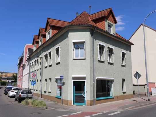 **Helle und geräumige 2-Zimmerwohnung mit Stellplatz im Delitzscher Zentrum**