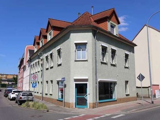 **Helle und geräumige 2-Zimmerwohnung mit Stellplatz im Delitzscher Zentrum**