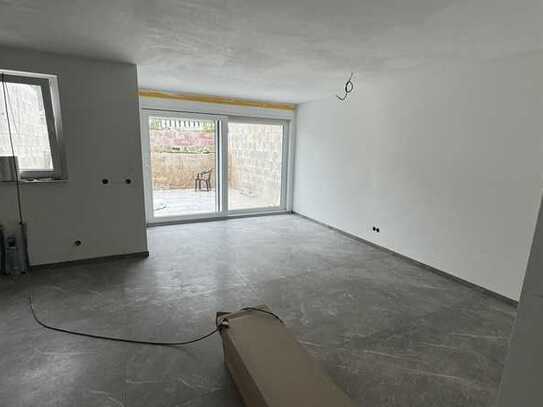 Neubau Erstbezug moderne Wohnung in 5-Fam.-Haus