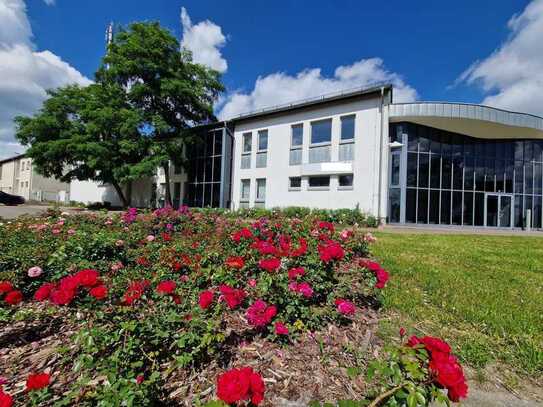 Ehemaliges Ärztehaus und Bürogebäude in zentraler Lage, teilweise vermietet