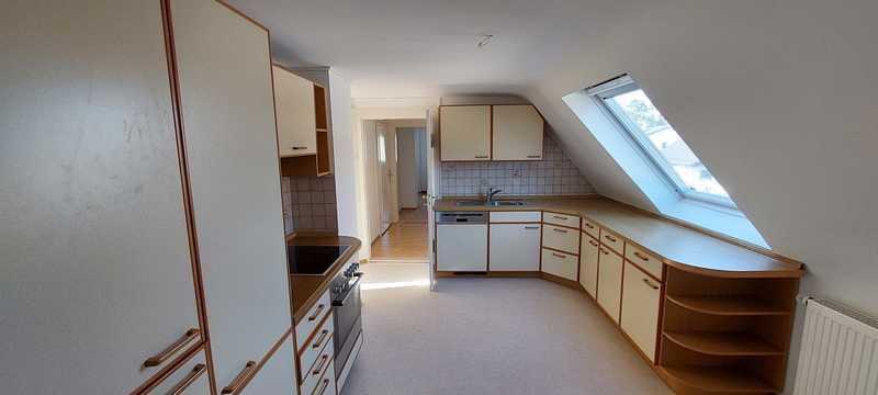                                                               3-Zimmer Dachgeschosswohnung mit Balkon in Stadeln / Herboldshof / Mannhof                                                       in Stadeln / Herboldshof / Mannhof (Fürth)