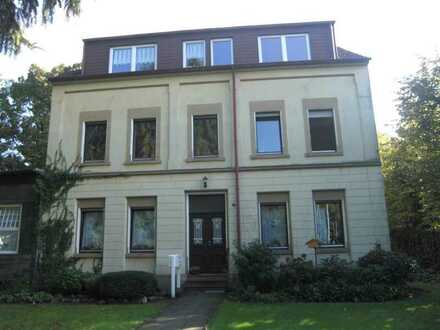 Freundliche, renovierte 2-Raum-Hochparterre-Wohnung in Langenfeld (Rheinland)