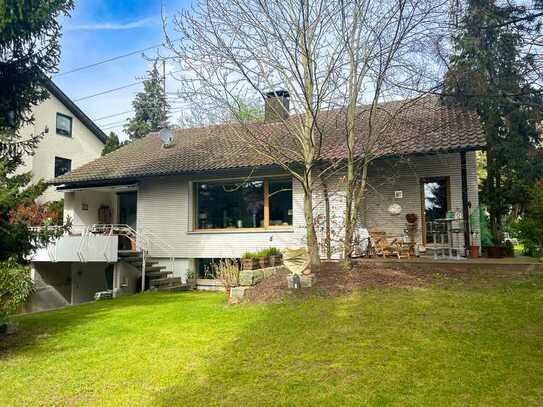 Wunderschönes freistehendes Einfamilienhaus mit einzigartigem Garten