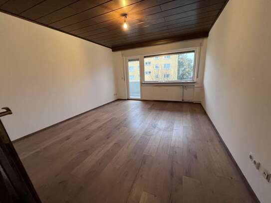 Helle, sanierte 3-Zimmer-Wohnung mit Balkon in Rödermark Urberach