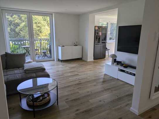 PROVISIONSFREI - Hochwertige und moderne 3,5-Zimmer Wohnung im 1. OG mit Balkon - ab 01.12.2024