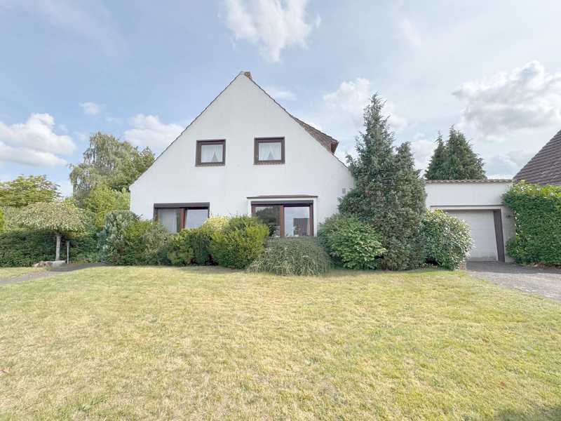 Freistehendes Einfamilienhaus mit schönem Garten und Garage in Arbergen