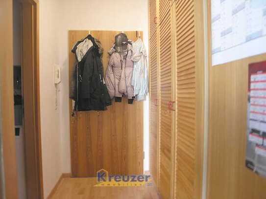 NÄHE OSK ! 1 Zi.-Penthouseapartment mit Lift und TG-Stellplatz !