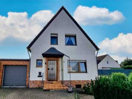 Bergheim-Quadrath! Freistehendes Einfamilienhaus mit großem Sonnengarten!