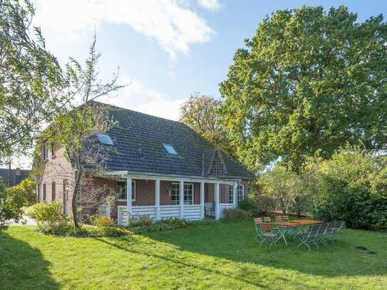 Haus mit 2 Einheiten in Ortsrandlage