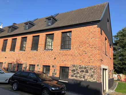 Imposante Büroetage im Ateliercharakter