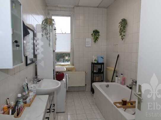 Niedliche 2 Raum Wohnung in Magdeburg/Cracau mit Tageslichtbad, Wanne, Dusche und separater Küche