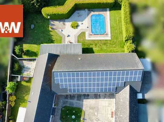 Sofortige Einnahmen dank PV-Anlage! Einzigartiger Vierseithof mit Pool, Scheune und Einliegerwohnung