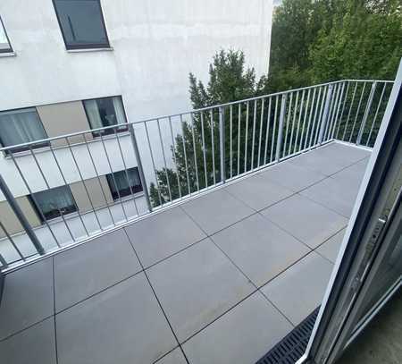 Stilvolle Neubau 1-Zimmer-Wohnung mit Balkon in Bergisch Gladbach