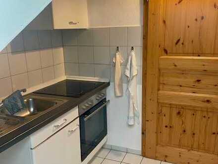 Attraktive 2-Zimmer-DG-Wohnung mit Einbauküche in Forchheim