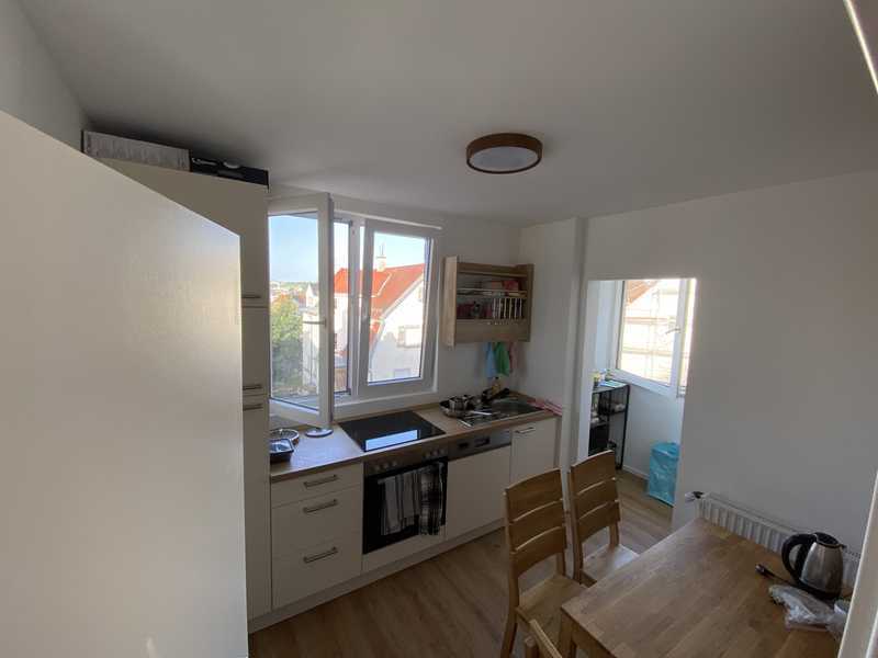 Charmante 3-Zimmer Wohnung saniert und voll möbliert, 2.OG, Stuttgart, frisch saniert, 4,9% Rendite