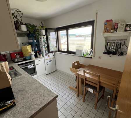 Exklusive, gepflegte 3-Raum-Wohnung mit Einbauküche in Gärtringen