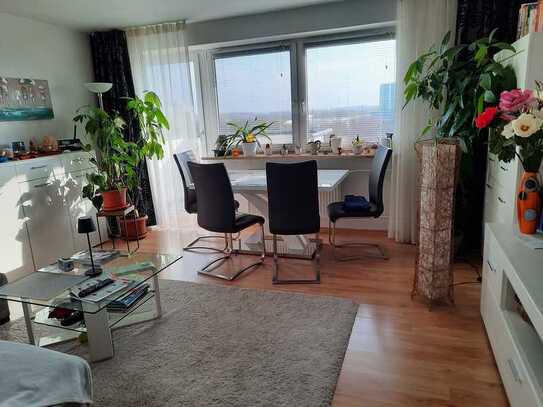 Geschmackvolle 1-Zimmer-Wohnung mit Balkon und Einbauküche in Ingolstadt