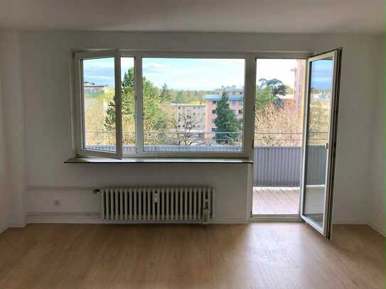 exklusive 2-Zimmer-Wohnung mit Balkon in Neu-Isenburg-Gravenbruch