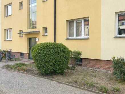 Vermietete, helle Wohnung in schöner Wohnstraße in Reinickendorf
