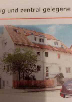 Ruhig und zentral gelegene Maisonette-Wohnung in S-Möhringen