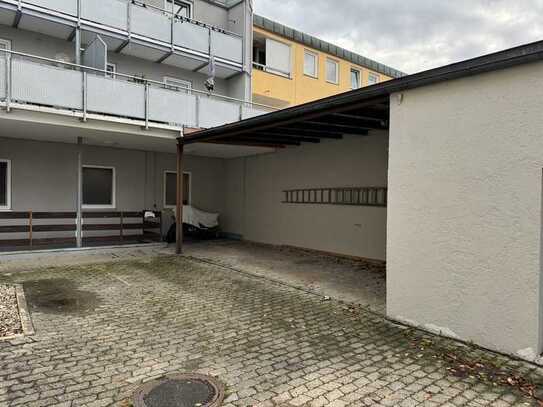 Großer Carport in zentraler Lage