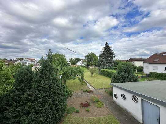 AUSBAUPOTENTIAL AUF 1000 M² GRUNDSTÜCK 🤩 Zweifamilienhaus in Dreieich!