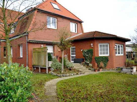 Moderne Maisonette-Wohnung, zweigeschossig, mit Fachwerkelementen in ruhige Ortsrandlage