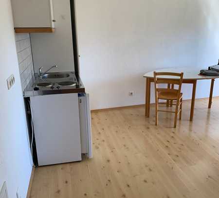 Stilvolle 1-Raum-Wohnung in Augsburg