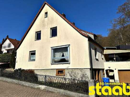 RUHIG UND NATURNAH! - GELEGENHEIT - FREIST. 1-2 FAMILIENHAUS MIT GROßEM GARTEN UND GARAGE