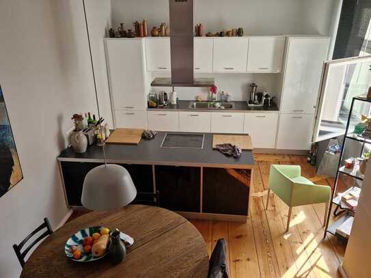 weiblichMitbewohnerin gesucht Bright Room in Spacious Moabit Apartment – 2-Person WG