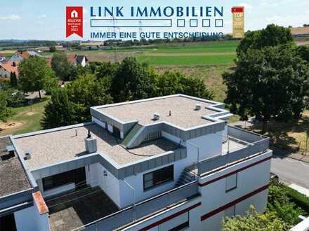 Blick ins Grüne! Ruhig gelegene 3,5 Zimmer-Dachgeschoss-Wohnung mit großzügigen Terrassen