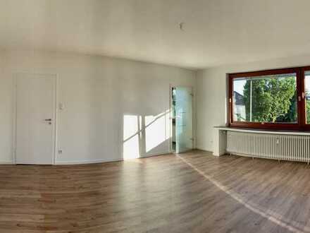 Zentrumsnahe, helle, schön geschnittene 2. Zimmer Wohnung (Vollständig renoviert in 2020).