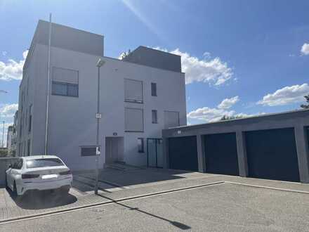 Neuwertige Eigentumswohnung mit Balkon und Garage in Wiesental