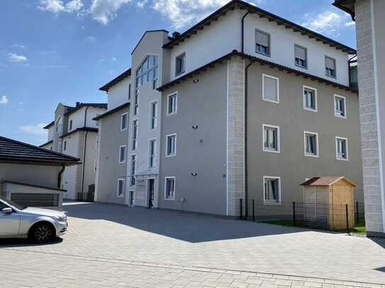 Schicke, moderne Wohnung mit großem Balkon in Ampfing