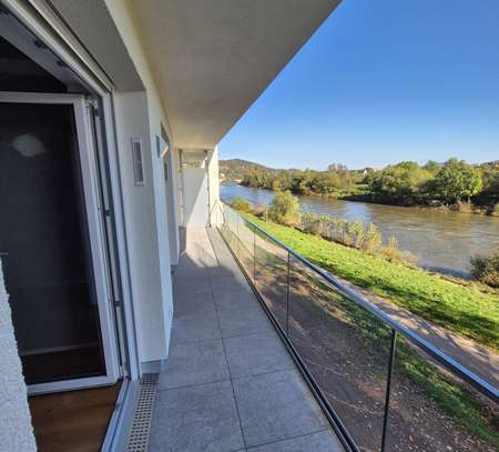 Geschmackvolle 3-Raum-Wohnung mit luxuriöser Innenausstattung mit Balkon und EBK in Trier