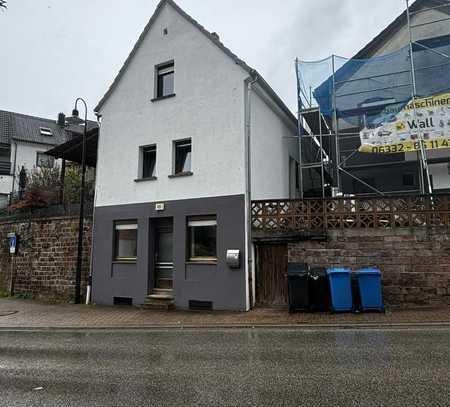 +++Modernisiertes, gemütliches Einfamilienhaus mit Terrassen im Ortszentrum+++