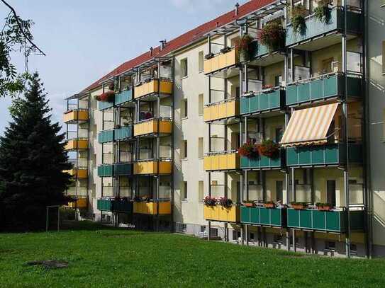 Schön gelegene 2-Raum-Wohnung mit Balkon und Tageslichtbad