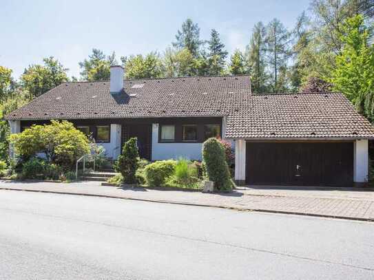 KL-Betzenberg-Stilvolles, großzüg. Wohnhaus, Hallenbad, Doppelgar. u. Einliegerwhg. in Waldrandlage