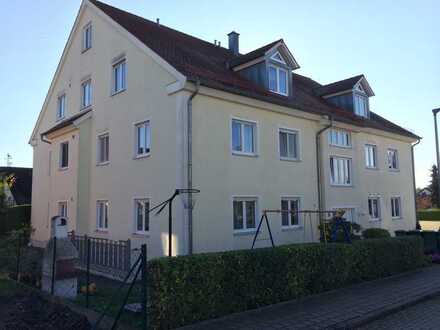 Neuwertige 4-Zimmer-Wohnung mit Balkon in Roth