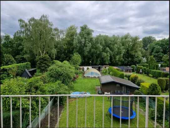 2,5 -Zimmer-Wohnung mit riesen Balkon in Düsseldorf-Unterbach