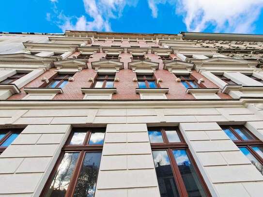 ERSTBEZUG NACH SANIERUNG I Tageslichtbad mit Dusche I Einbauküche I Top-Lage