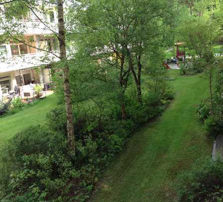 Schöne, helle 2-Zi-Wohnung mit S/O Balkon und EBK in München Johanneskirchen